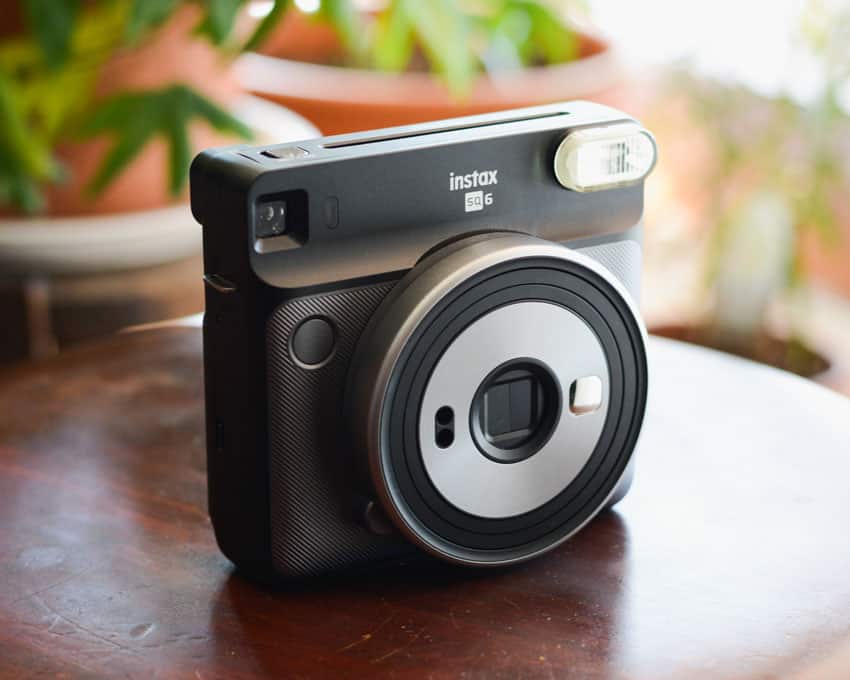 Vervagen Grappig Mondstuk Fujifilm Instax Square SQ6 Camera Review » Shoot It With Film