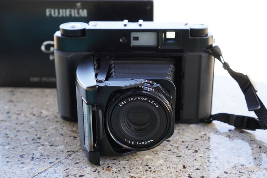 band leider Onderstrepen Fujifilm GF670 Review: Is This Compact Medium Format Film Camera Right For  You? » Shoot It With Film