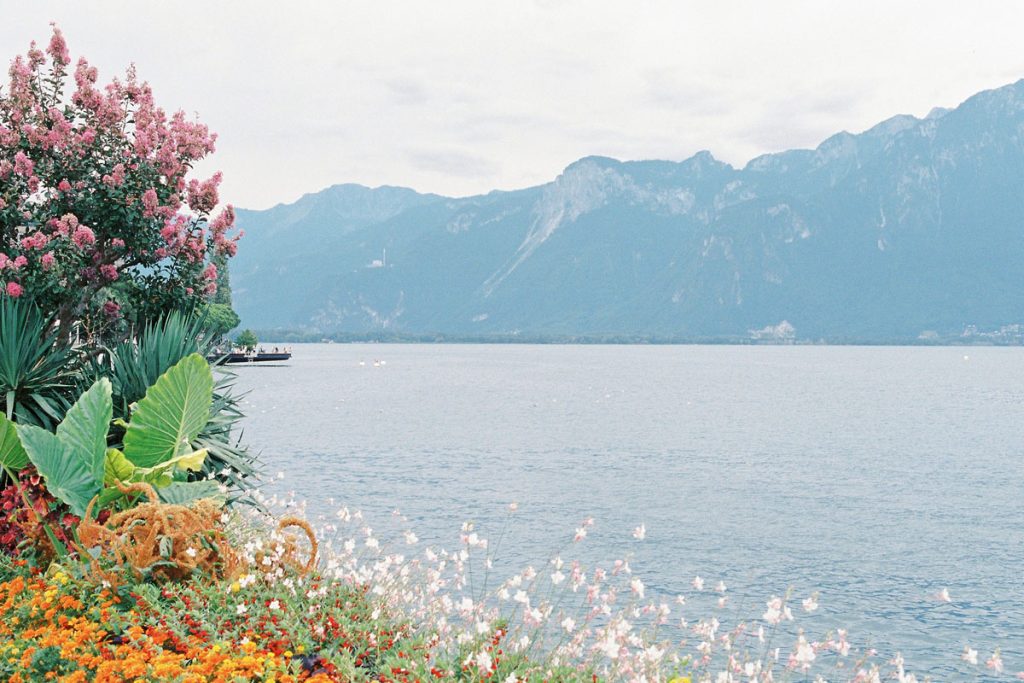 35mm film image of Lake Geneva on Fuji Pro 400H by Raphael Knecht on Shoot It With Film