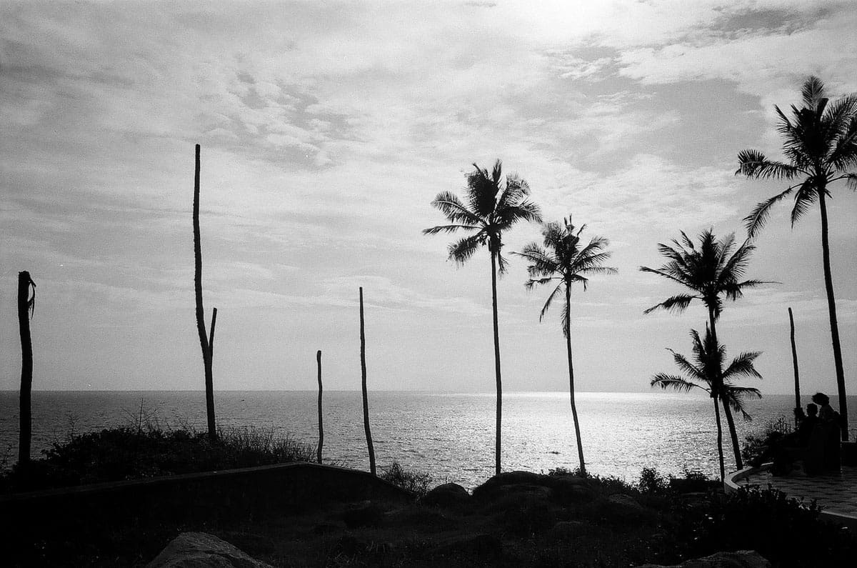 35mm black and white film image of India by Alisa Velieva on Shoot It With Film