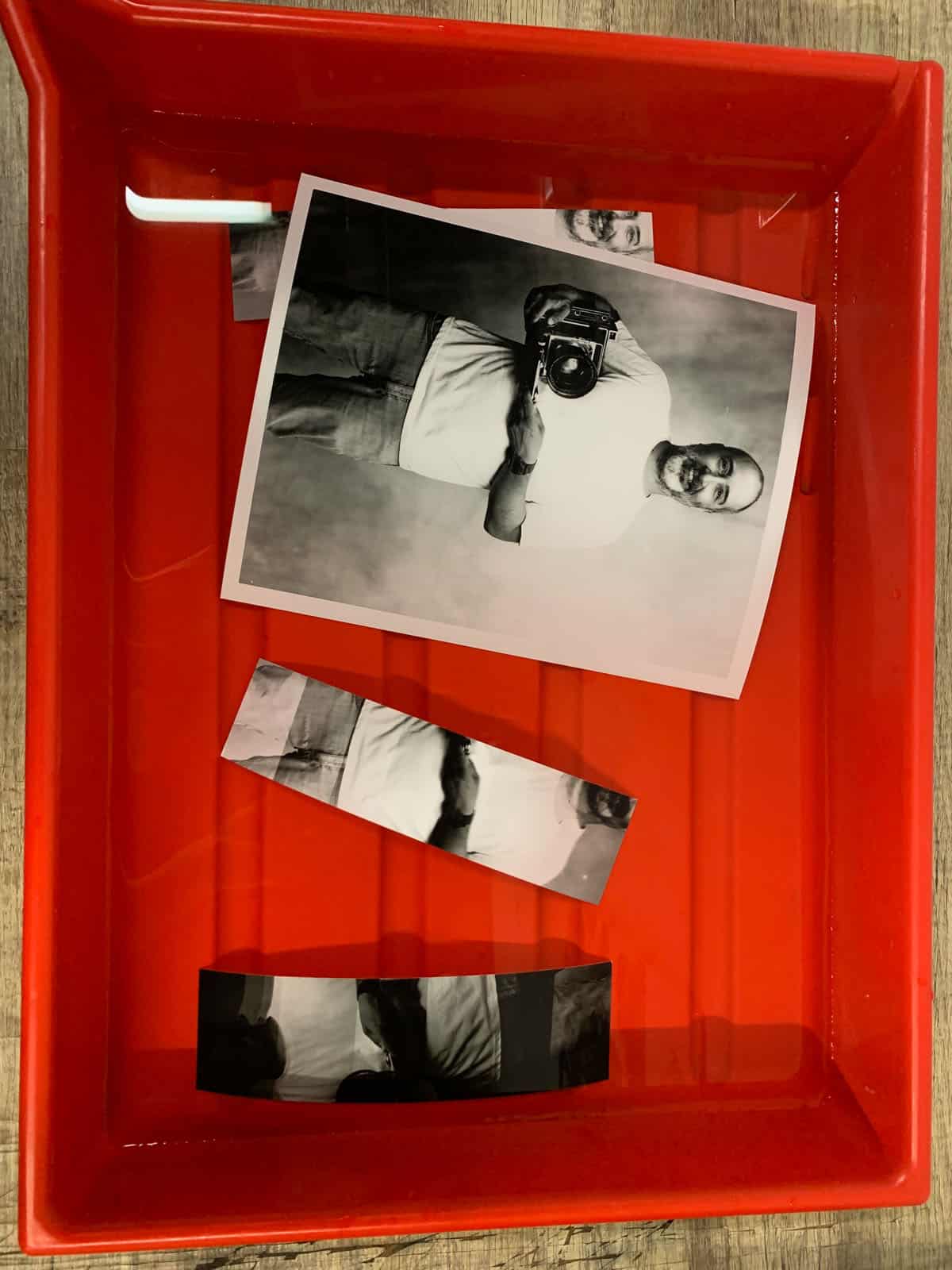 How to Use the Graflex Speed Graphic by Alec Pain on Shoot It With Film