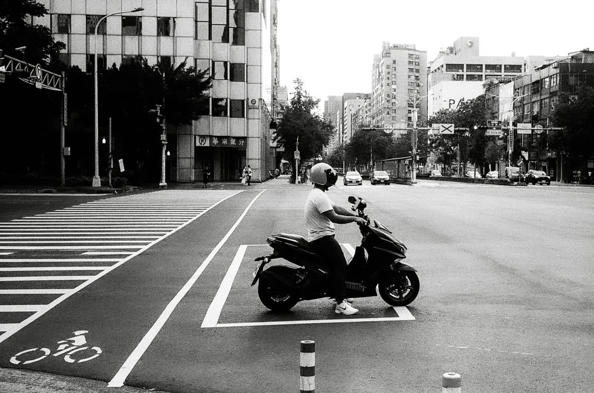 Life in Taiwan Photo Series on 35mm Film by Eric Hsu on Shoot It With Film