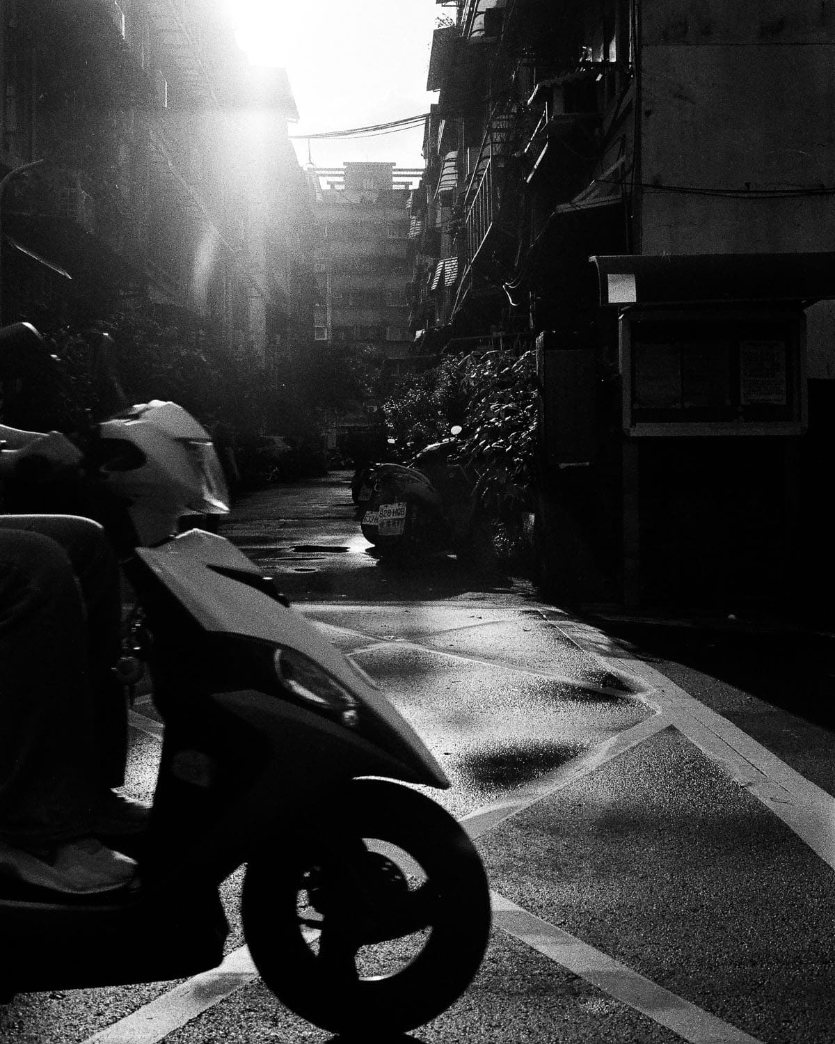 Life in Taiwan Photo Series on 35mm Film by Eric Hsu on Shoot It With Film