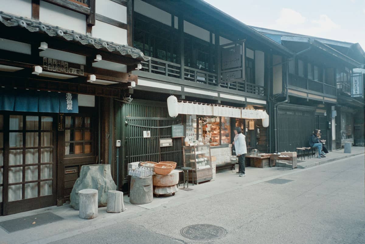 Lucky 200 Film Review by Raufan Yusup on Shoot It With Film