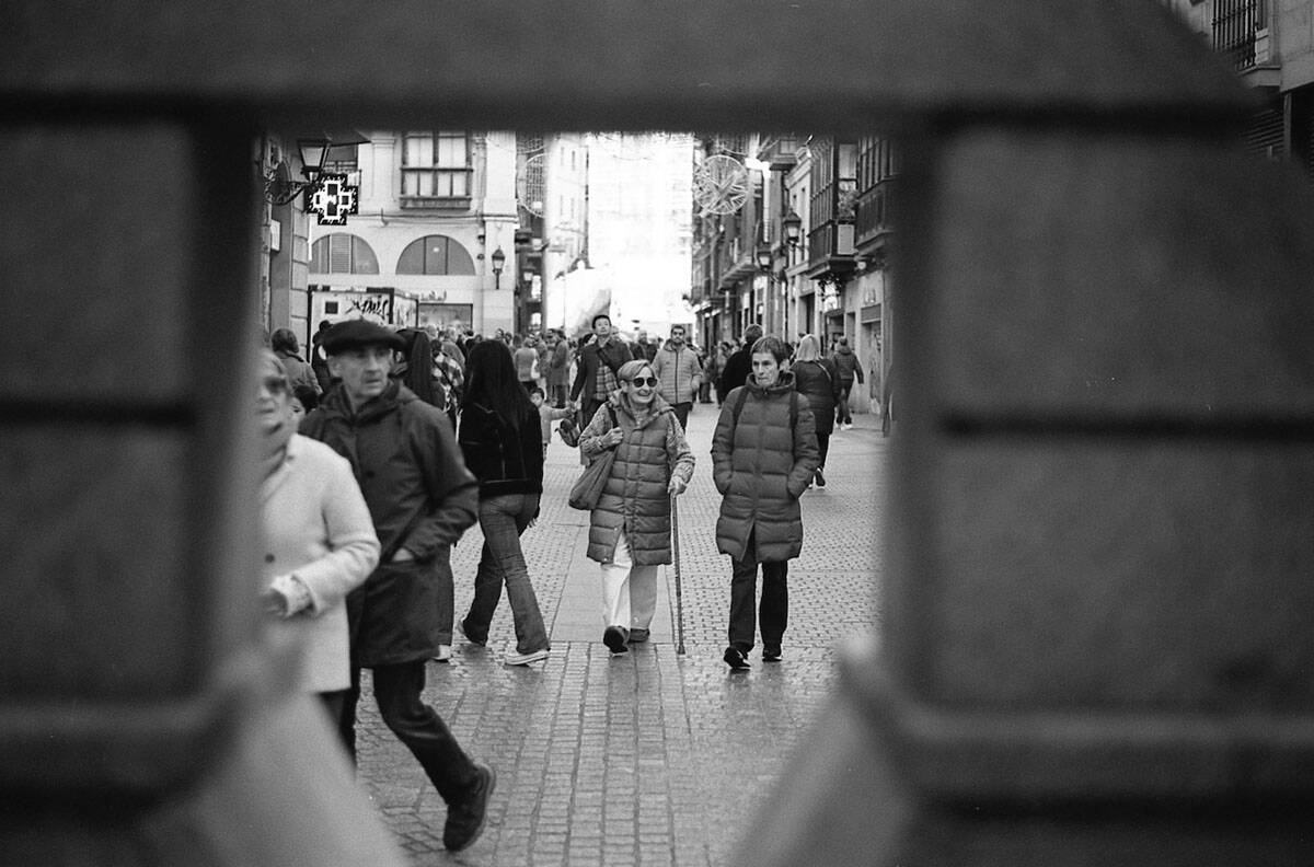 Kodak T-Max 400 vs Rollei Superpan 200 by Tomás Hernández Ruipérez on Shoot It With Film