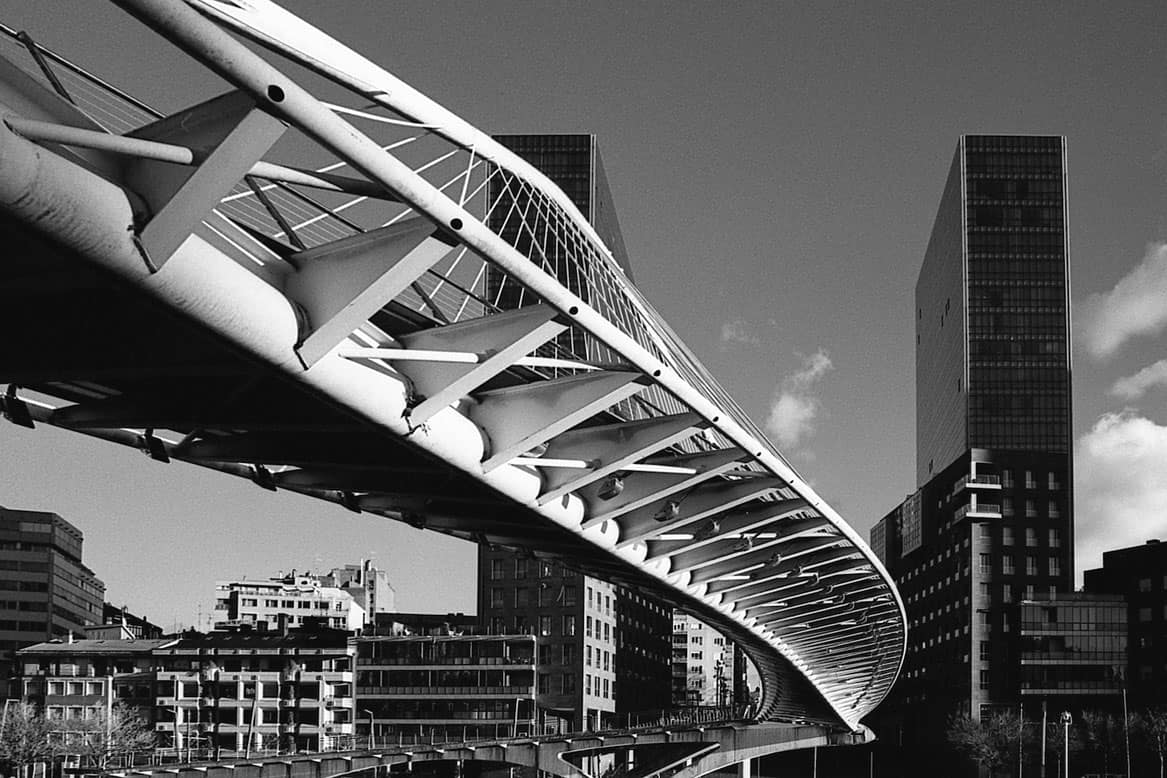 Kodak T-Max 400 vs Rollei Superpan 200 by Tomás Hernández Ruipérez on Shoot It With Film