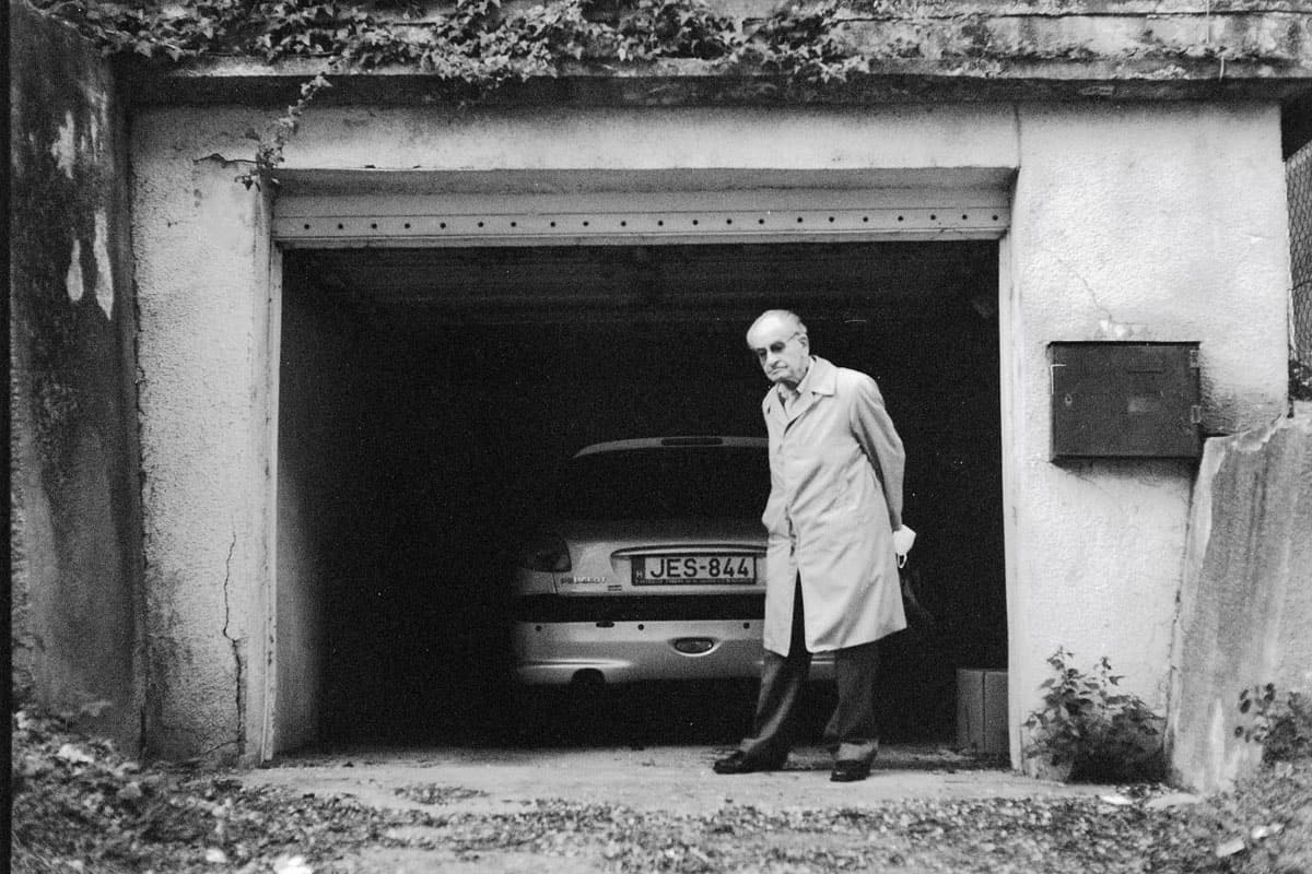 A Friendship Beyond Generations by Pal Balazs on Shoot It With Film