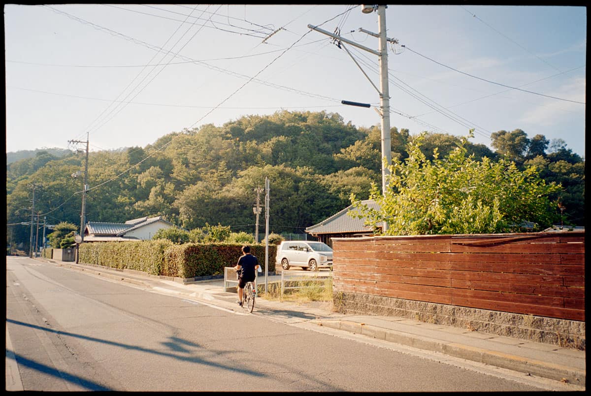 Mr Negative Same Same But Different 400 35mm Film Review on Shoot It With Film