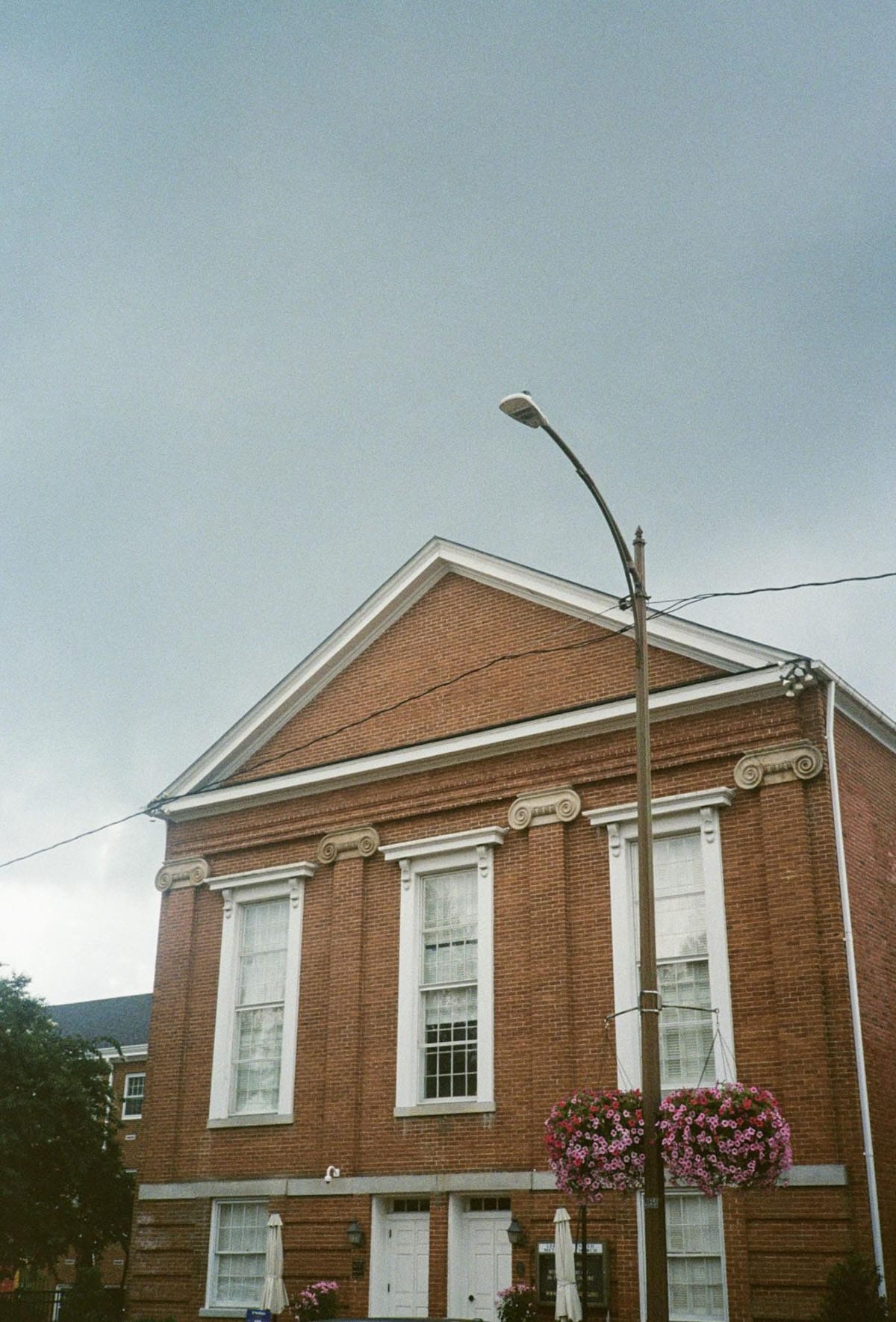 A Closer Look at 400-Speed Film: Fujifilm 400, Kodak UltraMax, & Lomography 400 by Katya Rowny on Shoot It With Film